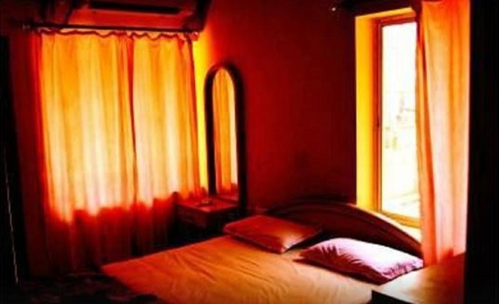 Sri Krishna Guest House & Reasturant Konark Bagian luar foto